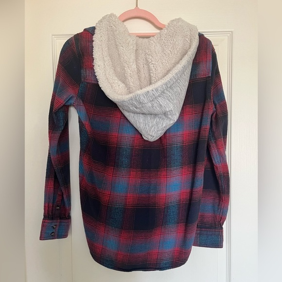 FREE American Eagle plaid flannel shirt with faux fur lined hood - 100% cotton - Picture 6 of 7